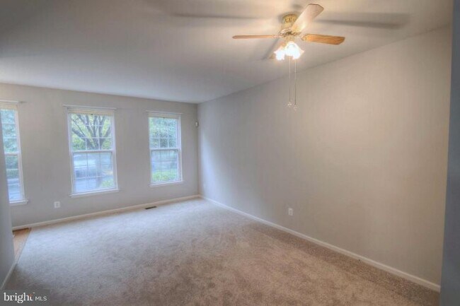 Foto del edificio - 1250 Vintage Pl