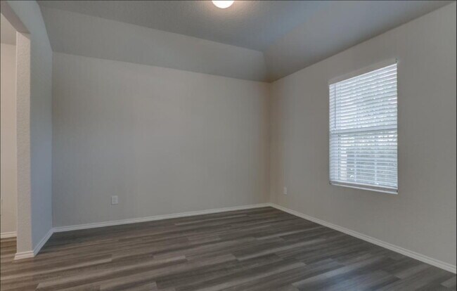 Building Photo - "Charming 3-Bed Oasis with Granite Elegance in Schertz – 1645 Sq Ft of Comfort!"