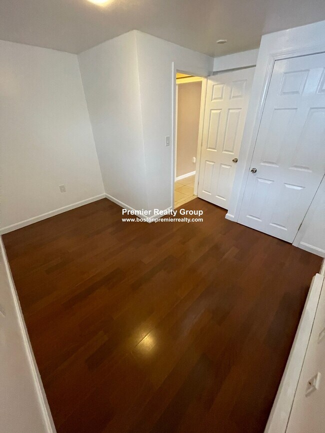 Building Photo - 682 Boylston St