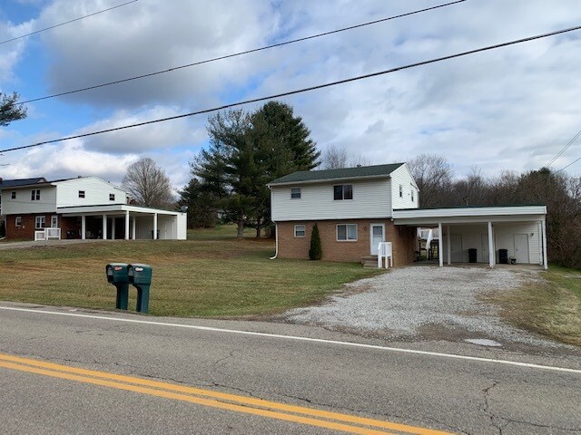 Foto del edificio - 6216 Radford Rd