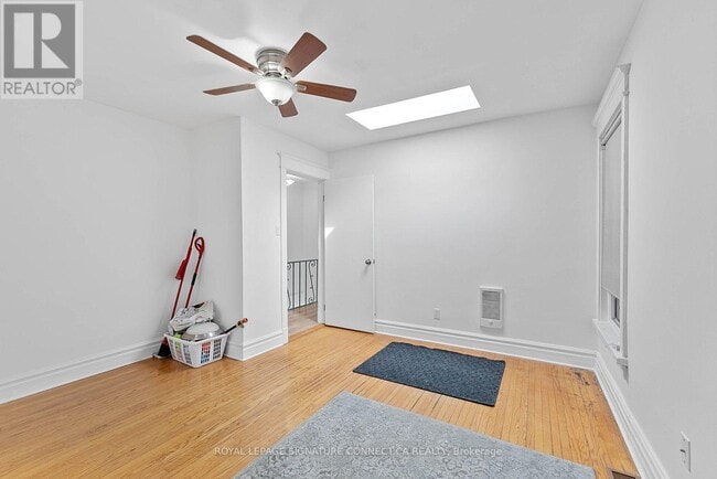 Building Photo - 236 Christie St