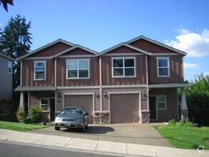 Building Photo - 895 Carmelcrest Ct SE