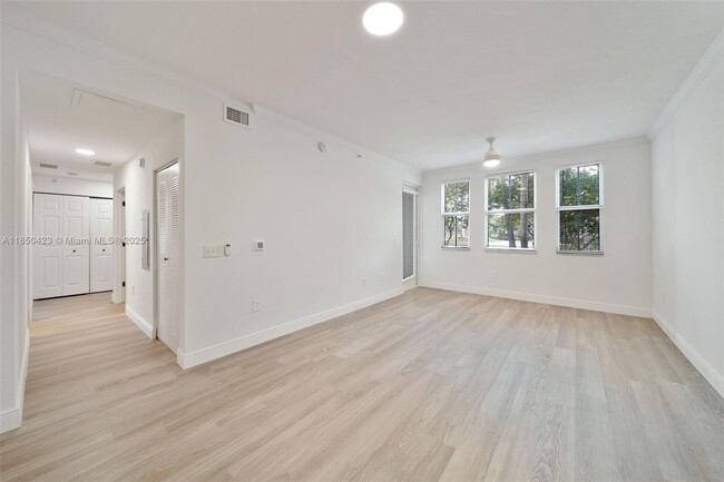 Foto del edificio - 10170 SW 7th St