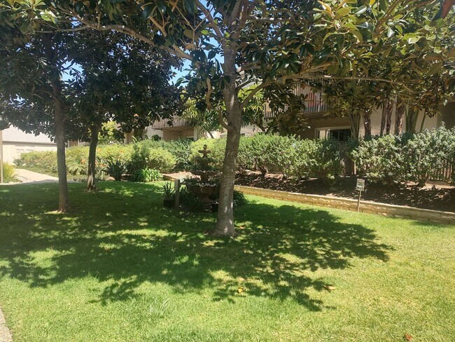 Building Photo - PRIME LOCATION! La Jolla Village Square * ...