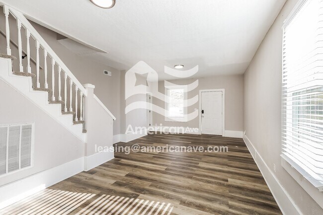 Foto del edificio - 1102 N Tacoma Ave