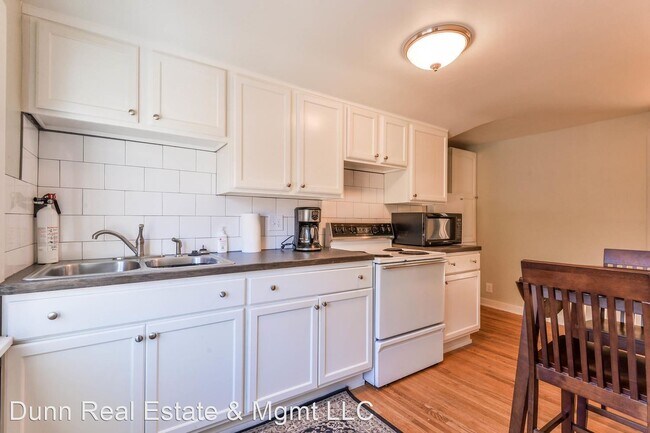 Foto del edificio - 608 S College Ave