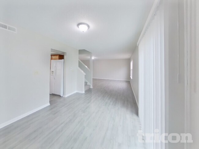 Building Photo - 6061 Parrington Dr