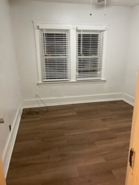 Foto del edificio - 1239 W 5th St