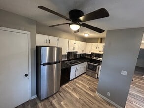 Building Photo - 2709-2711 N Kaster Ct