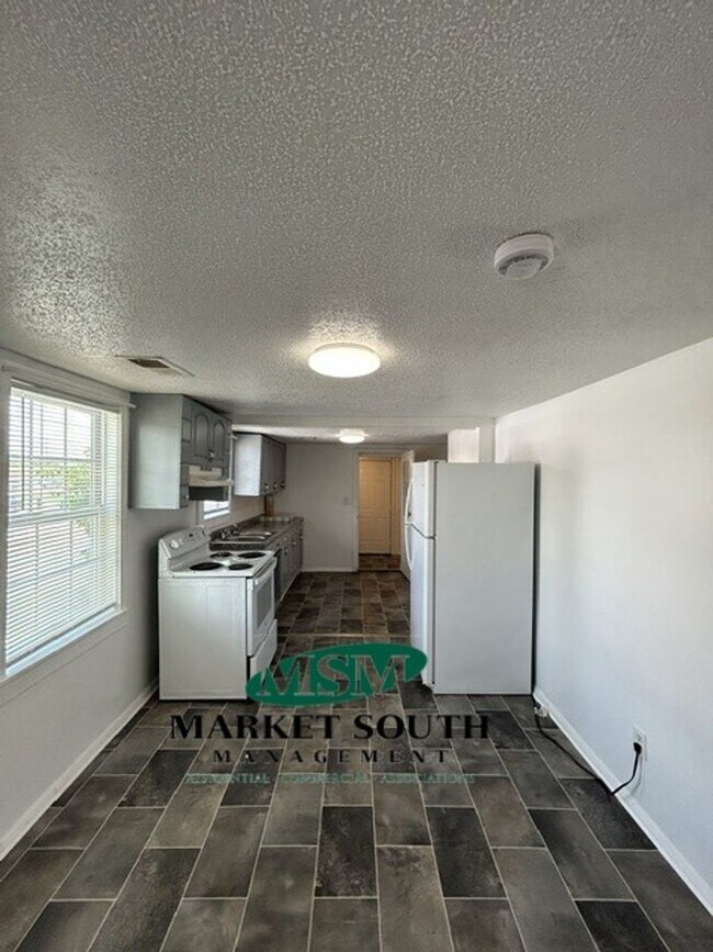 Foto del edificio - AFFORDABLE WESTSIDE HOME
