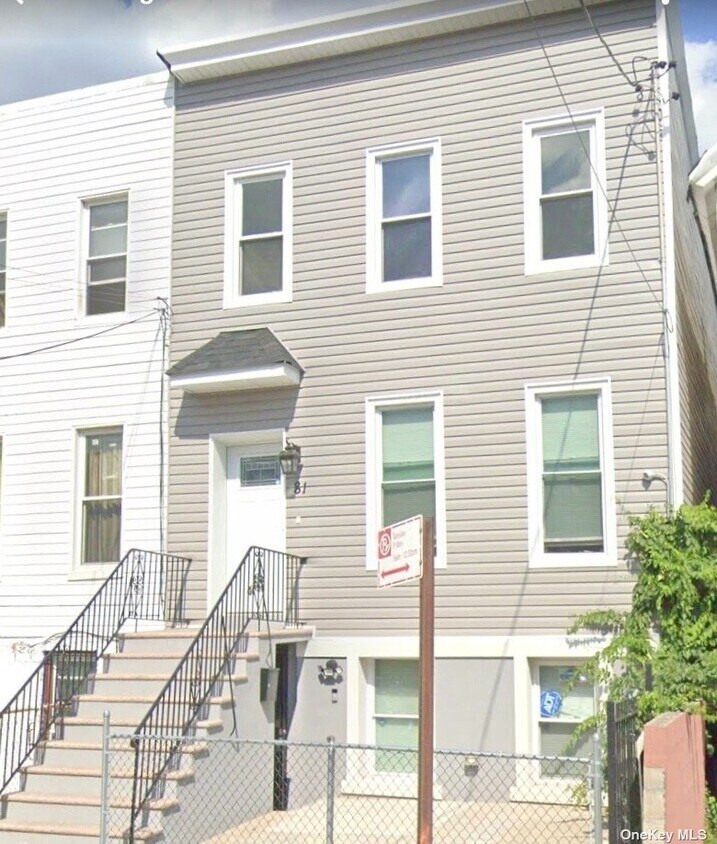 Foto del edificio - 81 Milford St