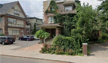 Building Photo - 55 Spadina Rd