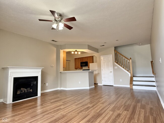 Foto del edificio - 8272 Enclave Blvd