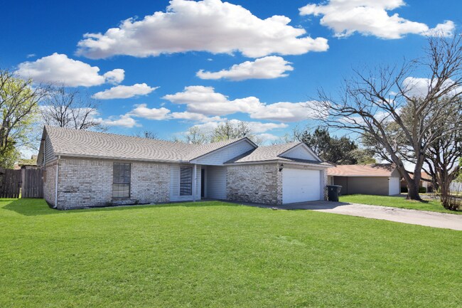 Foto del edificio - 2006 Fleetwood Dr