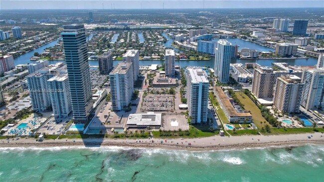 Foto del edificio - 1965 S Ocean Dr