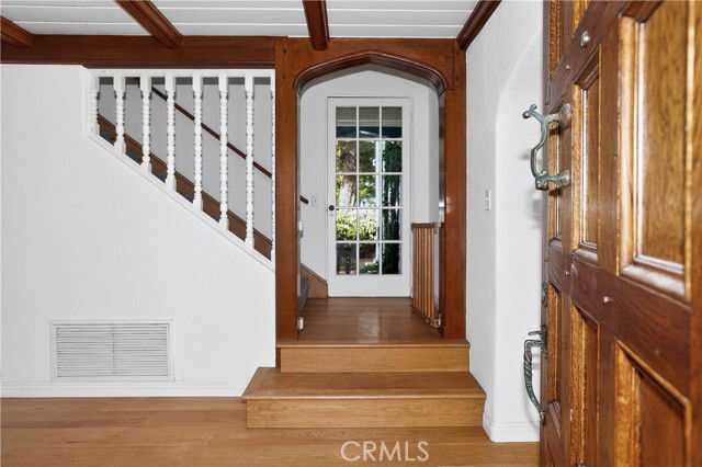 Foto del edificio - 6211 Warner Dr