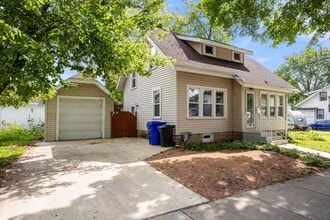 Building Photo - 1008 N Bennett St