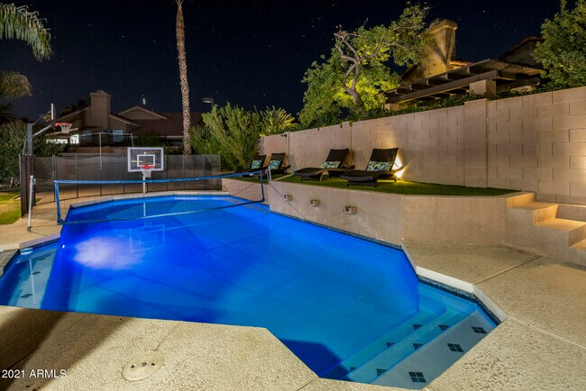 Building Photo - 6214 E Hillery Dr