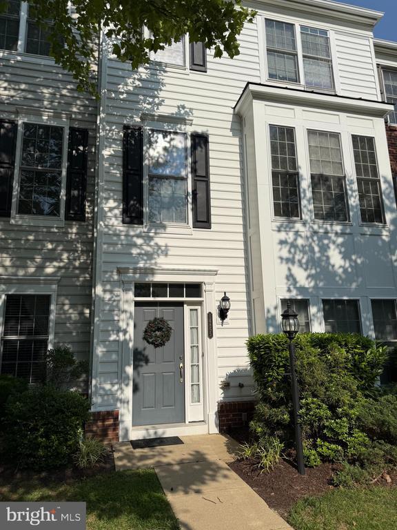 Foto del edificio - 14855 Potomac Branch Dr