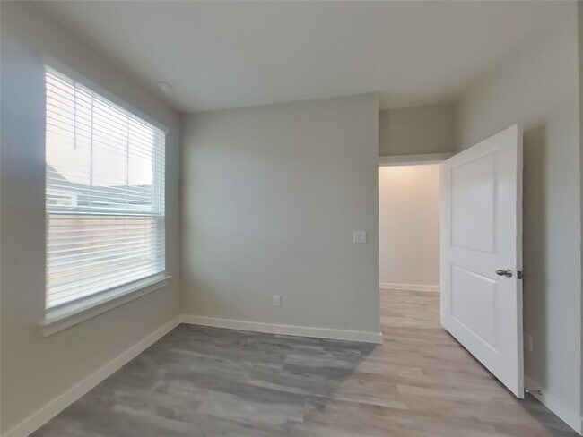 Building Photo - 1624 Mexican Heather Dr