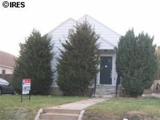 Building Photo - 4 bedroom