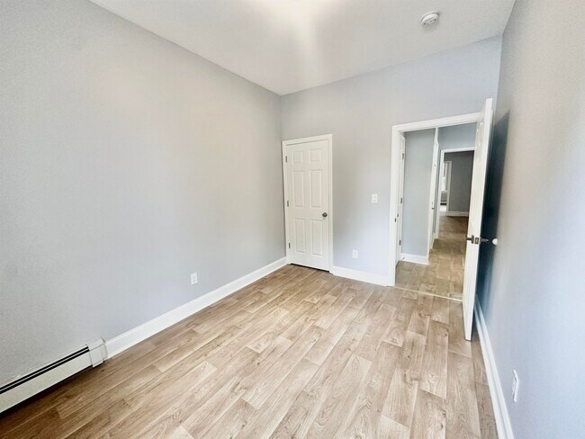 Foto del edificio - 130 Grant Ave