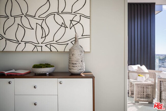 Foto del edificio - 12431 Rochester Ave