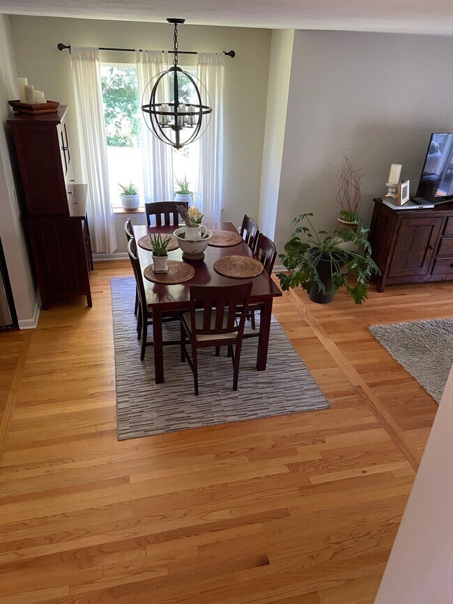 Foto del edificio - 1124 Fern Hollow Dr