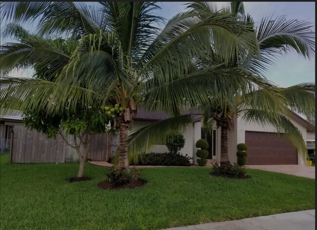 Building Photo - 22761 SW 64th Way