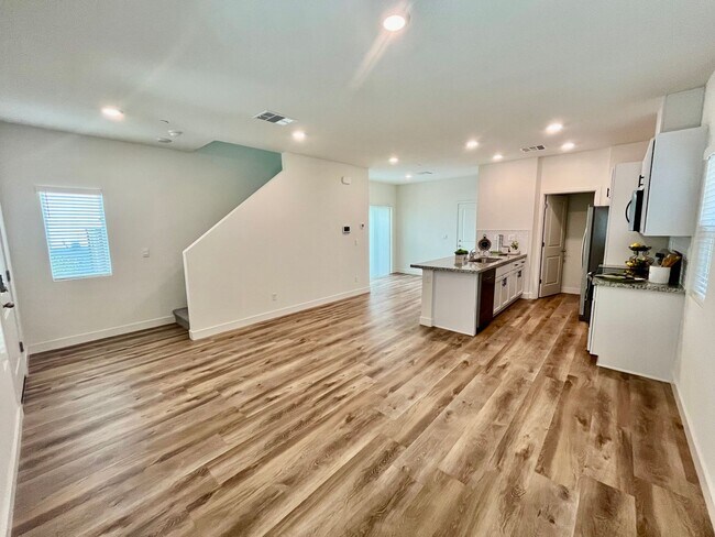 Foto del edificio - Nice 3 Bedroom Smart Home with Solar for R...