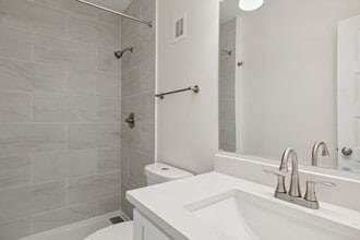 Building Photo - 1105 11th St