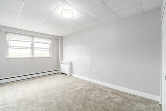 Bryn Mawr Apartments photo'