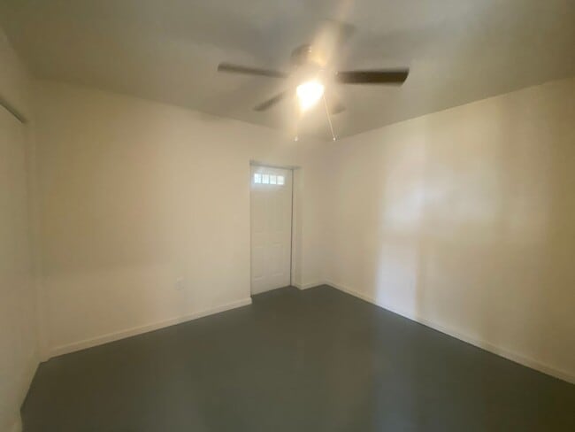 Foto del edificio - Remodeled 2bed/1bath near Industrial Park!