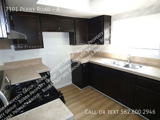 Building Photo - **STUNNING  2 BEDROOM | 1 BATH APARTMENT W...