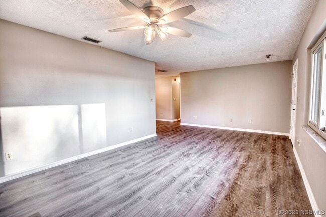 Building Photo - 2795 Nordman Ave