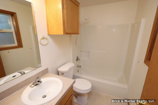 Foto del edificio - 3 Bedroom, 2 bath house with A/C!