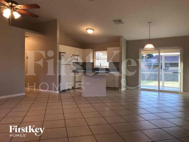 Building Photo - 4103 10th St SW