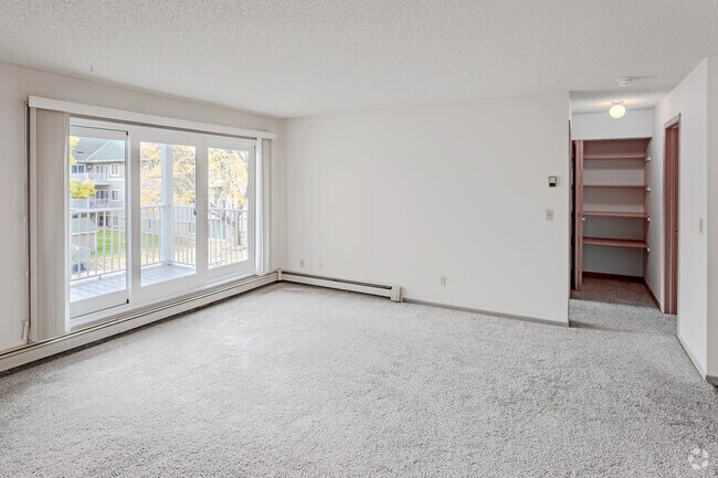 2HAB, 2BA - 1,368 ft² - Summit Court Estates