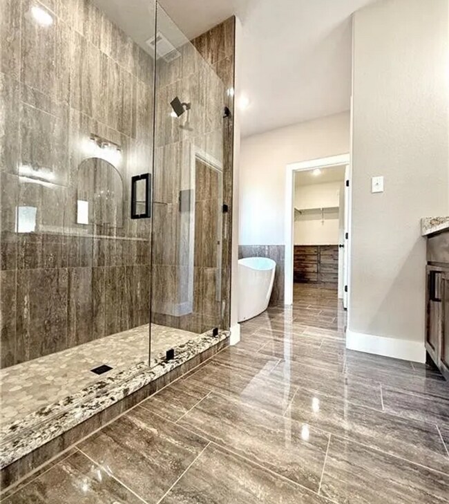 Foto del edificio - Brand new 4 bedroom home