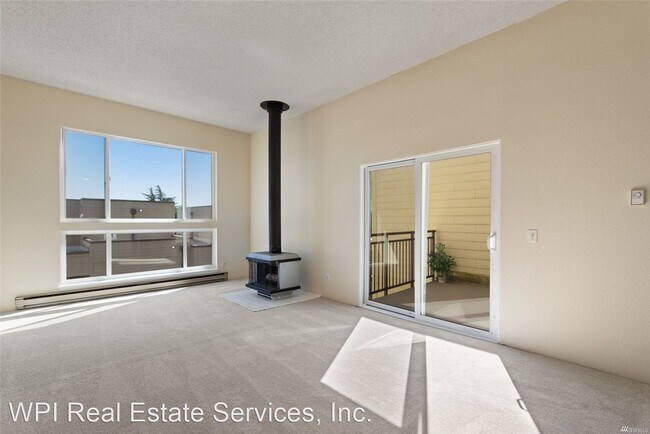 Foto del edificio - 2 br, 2 bath House - 5824 NE 75TH ST #D303