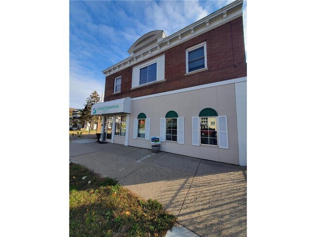 Building Photo - 3701 Lyndale Ave S