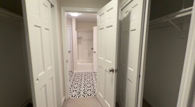 Foto del edificio - Available Now | 3 Bed, 1.5 Bath Single-Fam...