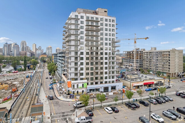Building Photo - KIT