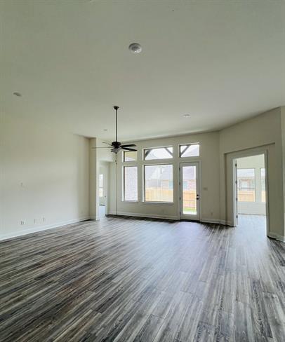 Foto del edificio - 728 Critty Ln