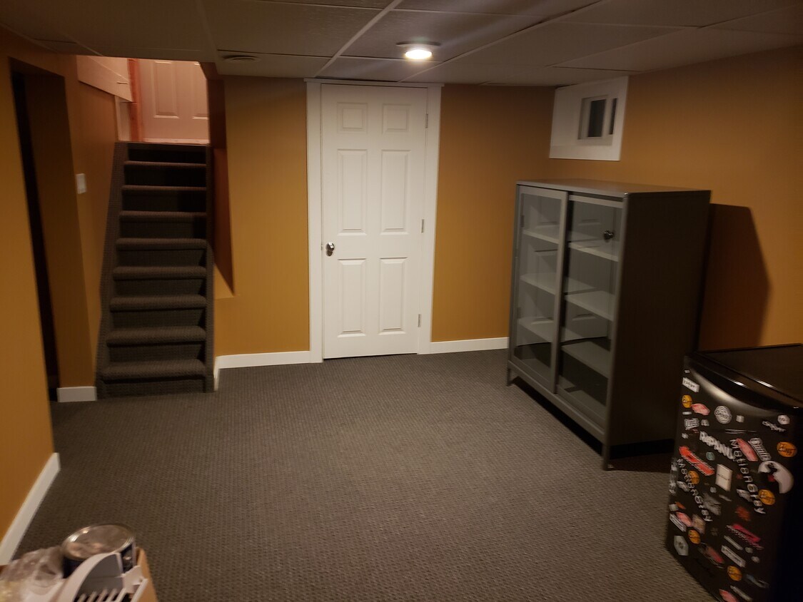 288 Melbourne Av, Winnipeg, MB R2K 1A8 House for Rent in Winnipeg, MB