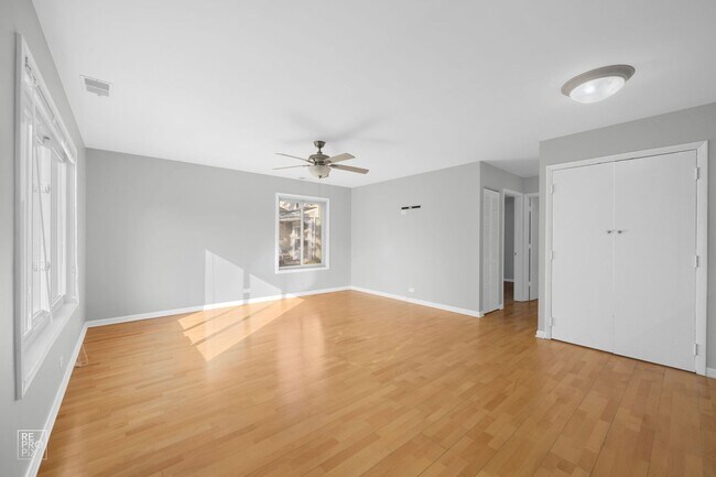 Foto del edificio - 2 Bedroom 1 Bath Ranch Style Home located in Quincy Park in Prospect Heights!