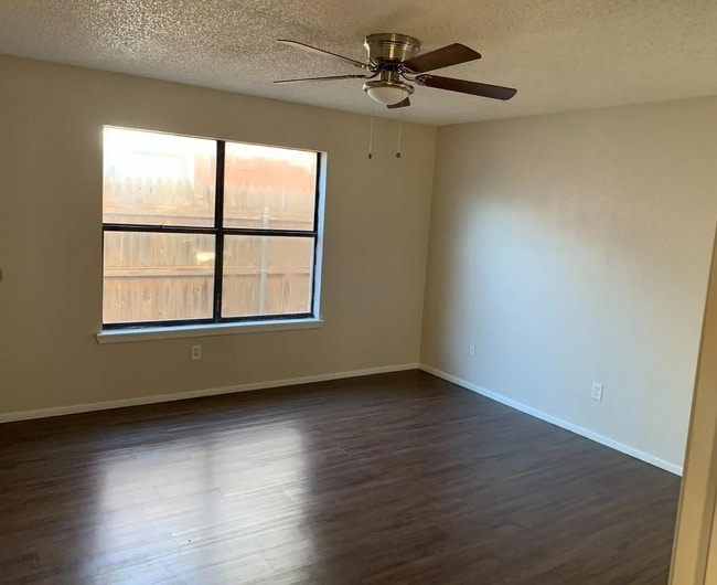 Building Photo - 1305 80th St