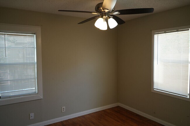 Building Photo - 2613 40th St