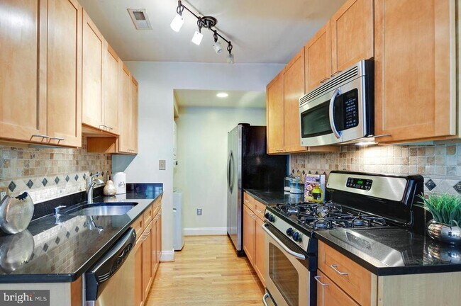 Building Photo - 1302 Childress St NE