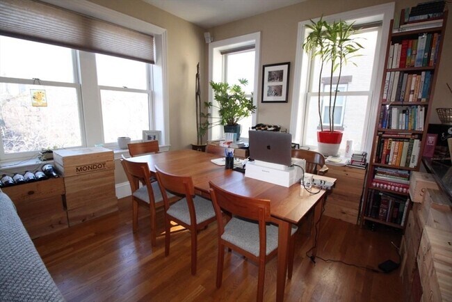 Foto del edificio - 486 Shawmut Ave